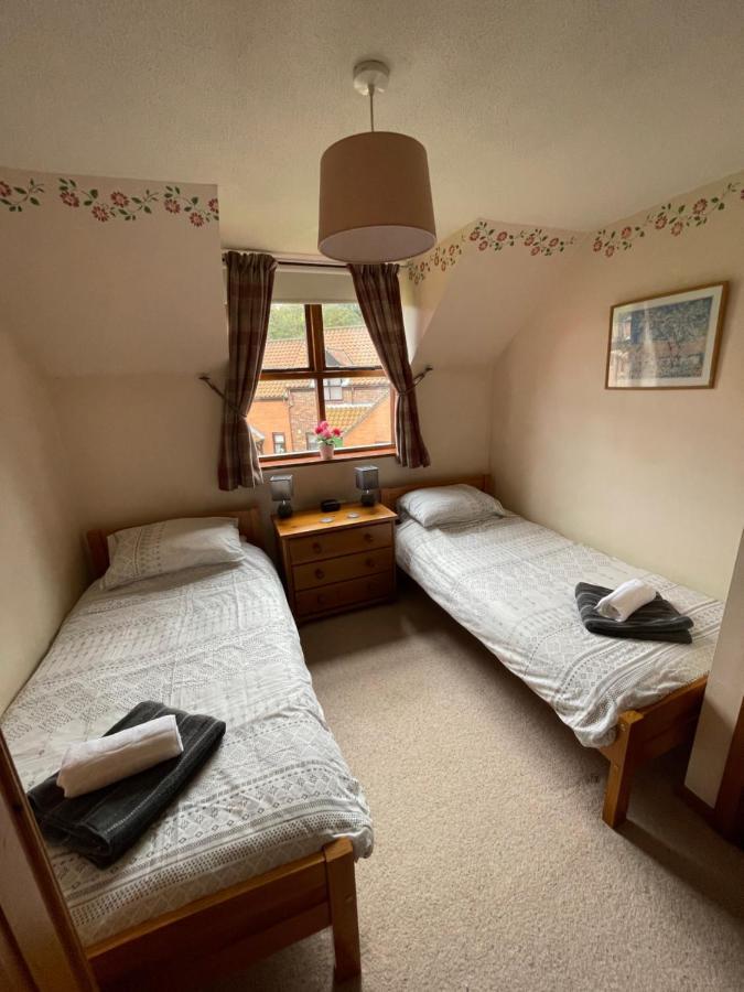 Runaway Cottage, Whitby Bagian luar foto