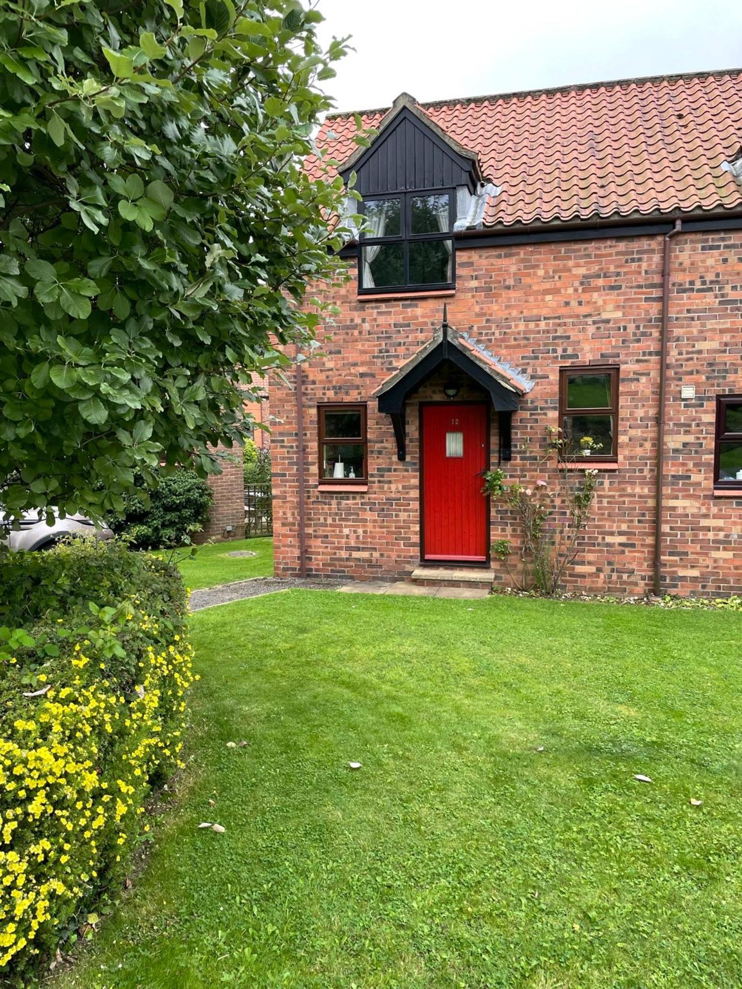 Runaway Cottage, Whitby Bagian luar foto